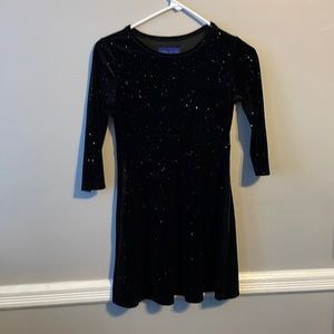 NWOT Simply Styled Girls velour Black dress with sparkles Size 10/12.